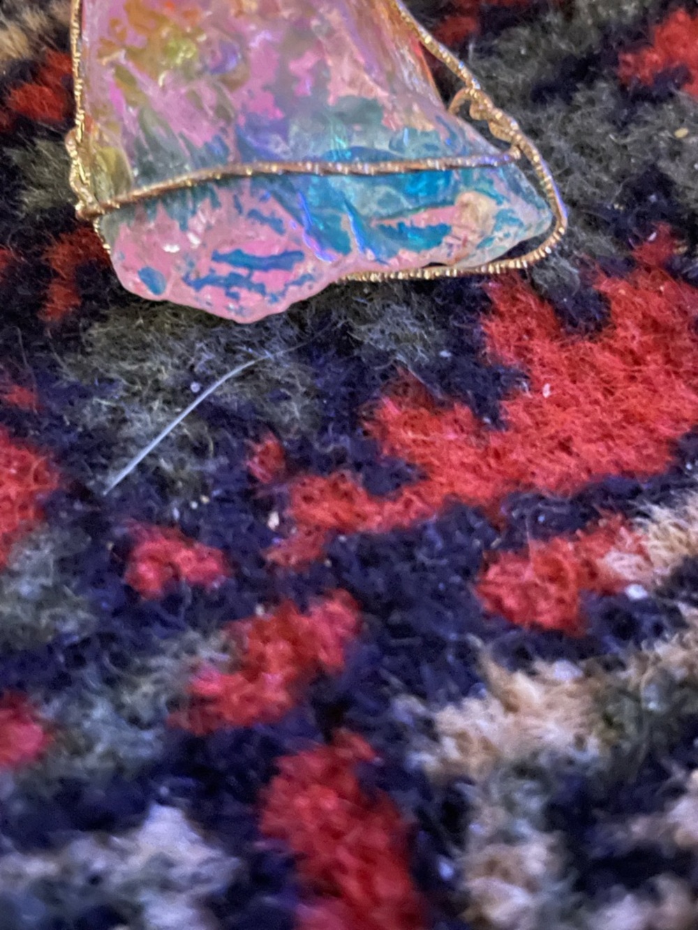 Beautiful Rough Raw Quartz Pendant - Picture 4 of 5